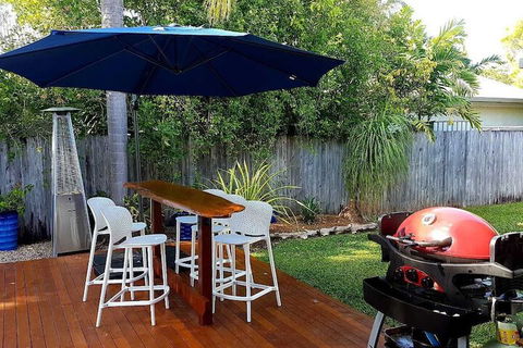 Beach Bliss Queen Bed BBQ Pool Netflix - Hobart Tourism 4