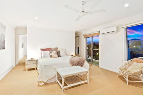 Beachside Holiday Escape - Hobart Tourism 6