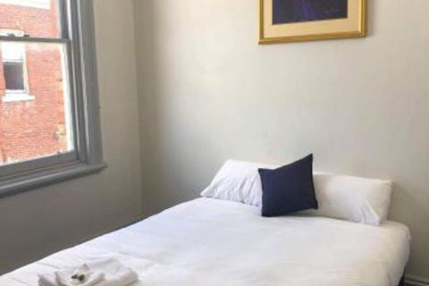 Leura Hotel Camperdown - Hobart Tourism 6