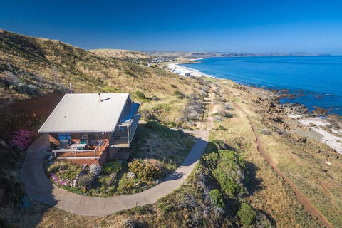 Cliffs End Beach Shack 105 Gold Coast Drive Carrickalinga - Tourism TAS 3