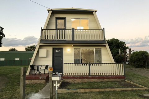 Millieâ€™s A Frame Uralla Haven - Tourism TAS 1