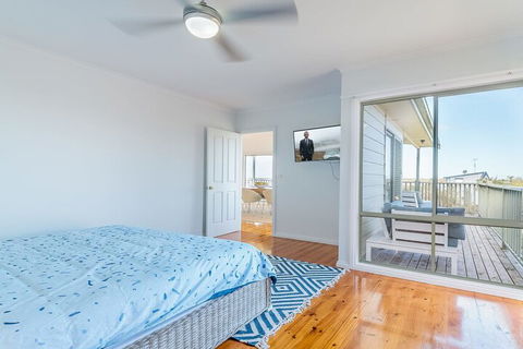 Beach Views On Beilby Free Wifi & Foxtel PET Friendly - Hobart Tourism 3