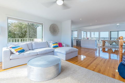 Beach Views On Beilby Free Wifi & Foxtel PET Friendly - Hobart Tourism 1