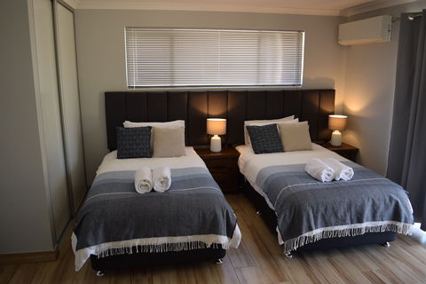 Eagle Bay House - Tourism TAS 5