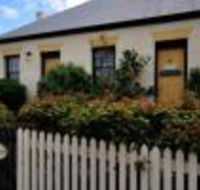 Sargeants  Armoury Cottages 1823 - Tourism TAS