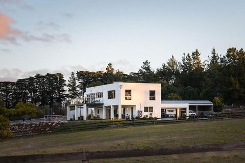 Paradise Point Tamar Valley Residence With Pool - Hobart Tourism 3