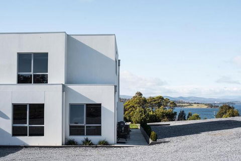 Paradise Point Tamar Valley Residence With Pool - Hobart Tourism 7