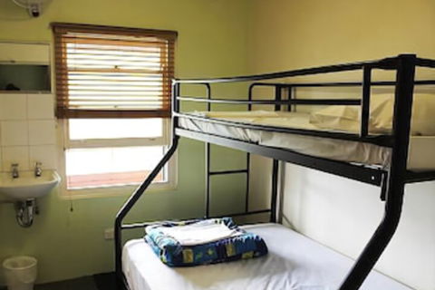 Central Backpackers - Hostel - Tourism TAS 6