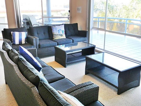 QUAYS 6 - Tourism TAS 6