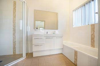 Coffs Beach Houses - Hobart Tourism 2