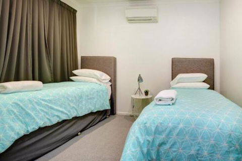 Aqualuna Beach Resort Unit 25 - Tourism TAS 7