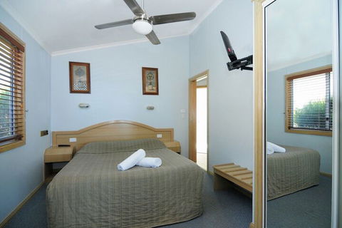 Surf Beach Holiday Park - Hobart Tourism 5