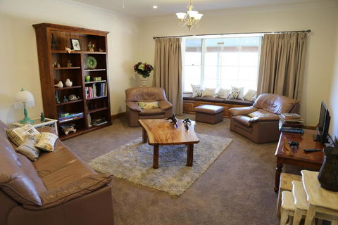 BellbirdHill Bed & Breakfast - Hobart Tourism 3