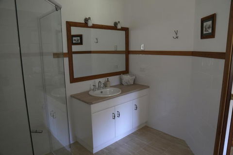 BellbirdHill Bed & Breakfast - Hobart Tourism 5