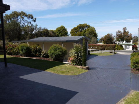Luxury Near Old Pier Beach - Tourism TAS 5