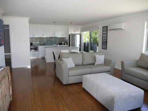 Westwood Villas Bridport - Tourism TAS 4