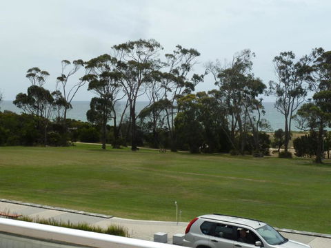 Central Luxury With Fabulous Views - Tourism TAS 3