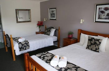Riverside Motel - Tourism TAS 4
