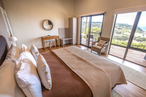 Sea Dragon Lodge & Villas - Hobart Tourism 4