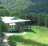 Singletons Retreat - Hobart Tourism