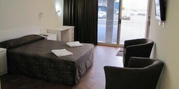 Slipway Hotel Motel - Tourism TAS 5
