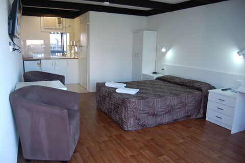 Slipway Hotel Motel - Tourism TAS 6