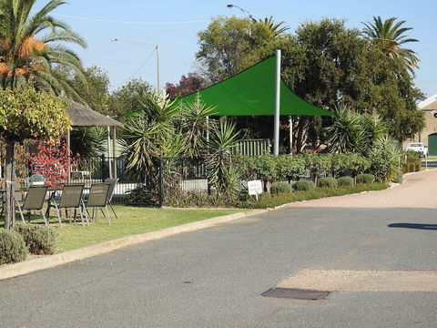 Wine Village Motor Inn - Tourism TAS 3