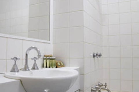Seasons Hotel Newman - Tourism TAS 6