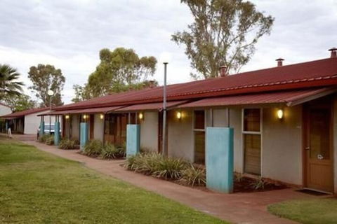 Seasons Hotel Newman - Tourism TAS 3