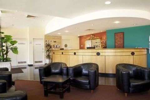Seasons Hotel Newman - Tourism TAS 4