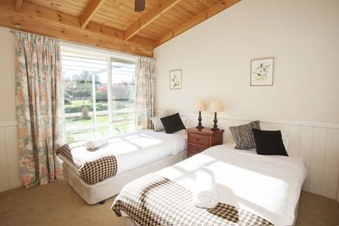 Beechworth Cedar Cottages - Tourism TAS 4