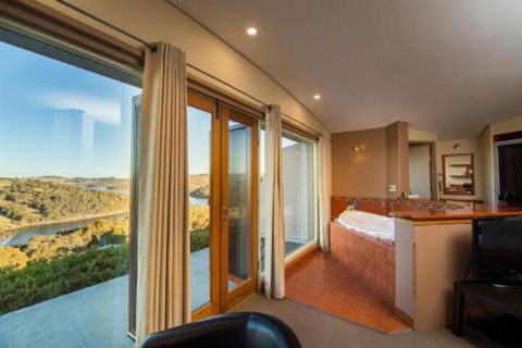 Eagle View Escape - Tourism TAS 2