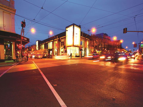 Oaks Melbourne South Yarra Suites - Tourism TAS 4