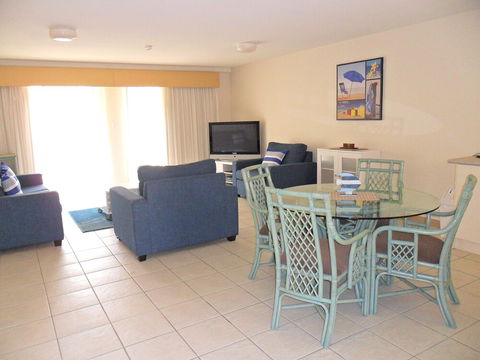 Nelson Bay Breeze Holiday Apartments - Tourism TAS 6