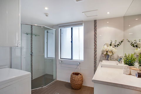 Pacific Resort Broadbeach - Tourism TAS 4