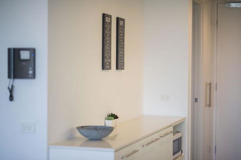 ALT Tower Serviced Apartments - Tourism TAS 3
