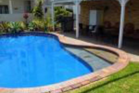 Cotton Tree Beach Motel - Tourism TAS 0