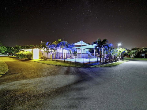 Queens Beach Tourist Village - Tourism TAS 2