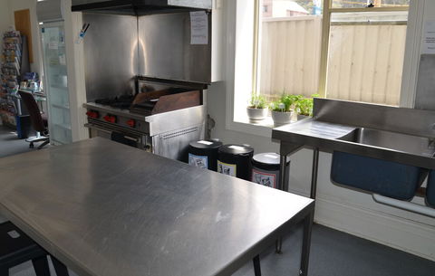 Sandy Bottoms Guesthouse - Hobart Tourism 3