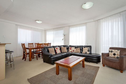 Kirra Beach Apartments - Tourism TAS 4