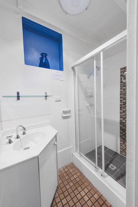 Manly Waves Hotel - Hobart Tourism 4