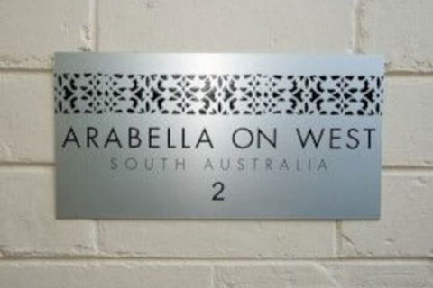 Arabella On West Apartments - Tourism TAS 1