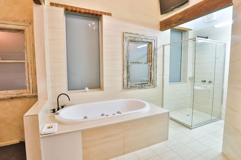 Indulge Apartments - Eighth Street - Tourism TAS 6