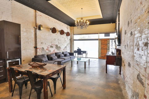 Indulge Apartments - Eighth Street - Tourism TAS 1