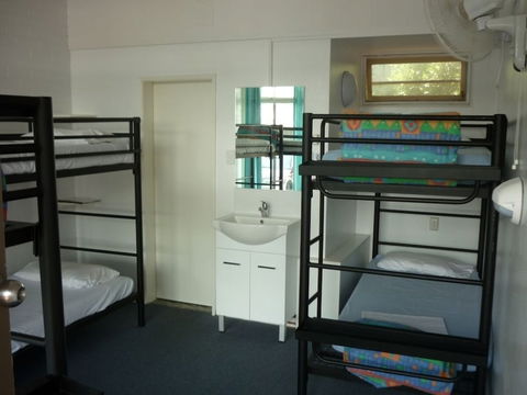 Hoey Moey Backpackers - Hostel - Tourism TAS 3