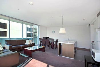 Astra Apartments - St Kilda Rd - Tourism TAS 6