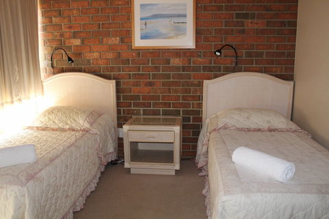 Pacific Heights Holiday Apartments & Munn's Tower House - Tourism TAS 3