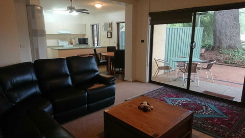 Shepparton Golf Club Motel - Hobart Tourism 6