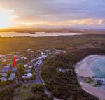 Angourie Blue 7 stroll to surfing beaches. - Tourism TAS