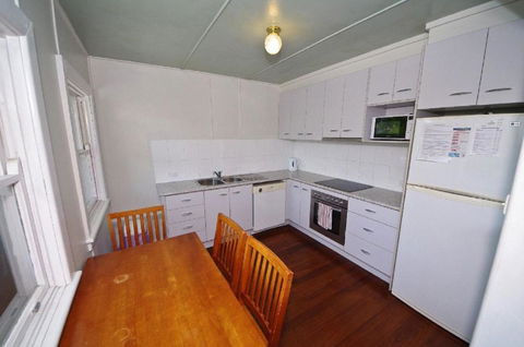 Apollo 2 9 Hodgson Street - Tourism TAS 4